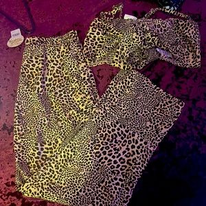 2piece woman leopard set